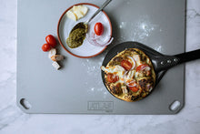 Load image into Gallery viewer, Anodized Aluminum Pizza Turning Peel
